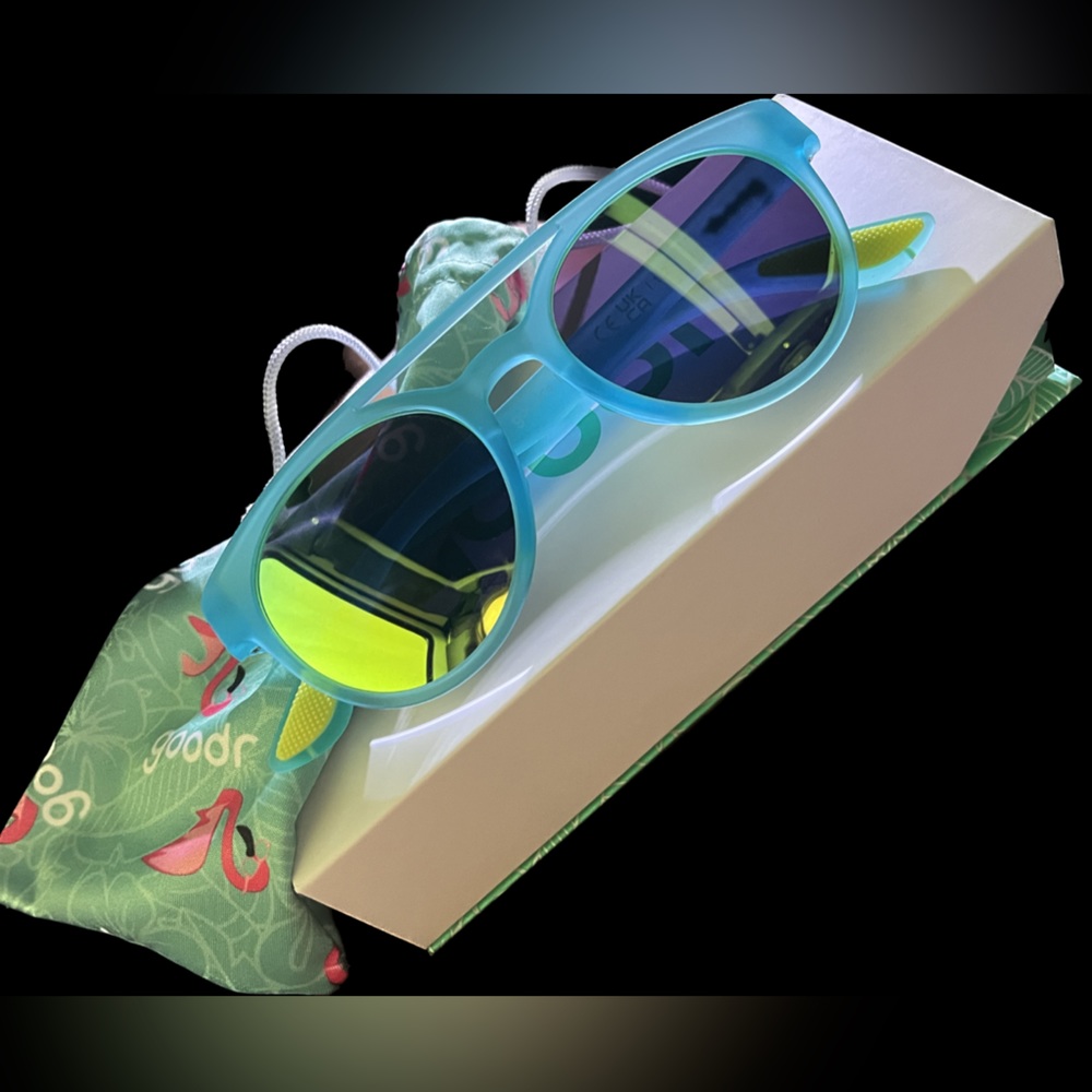 Never worn, brand new, unisex sunglasses